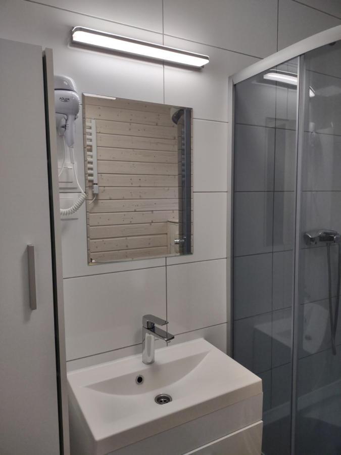Domek Parterowy Apartamentowy Ostoja レバル エクステリア 写真