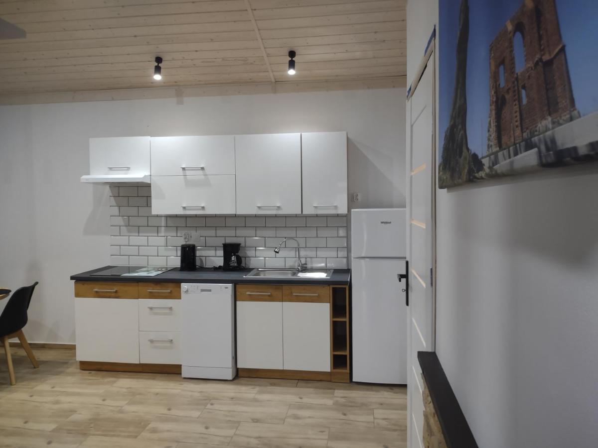 Domek Parterowy Apartamentowy Ostoja レバル エクステリア 写真