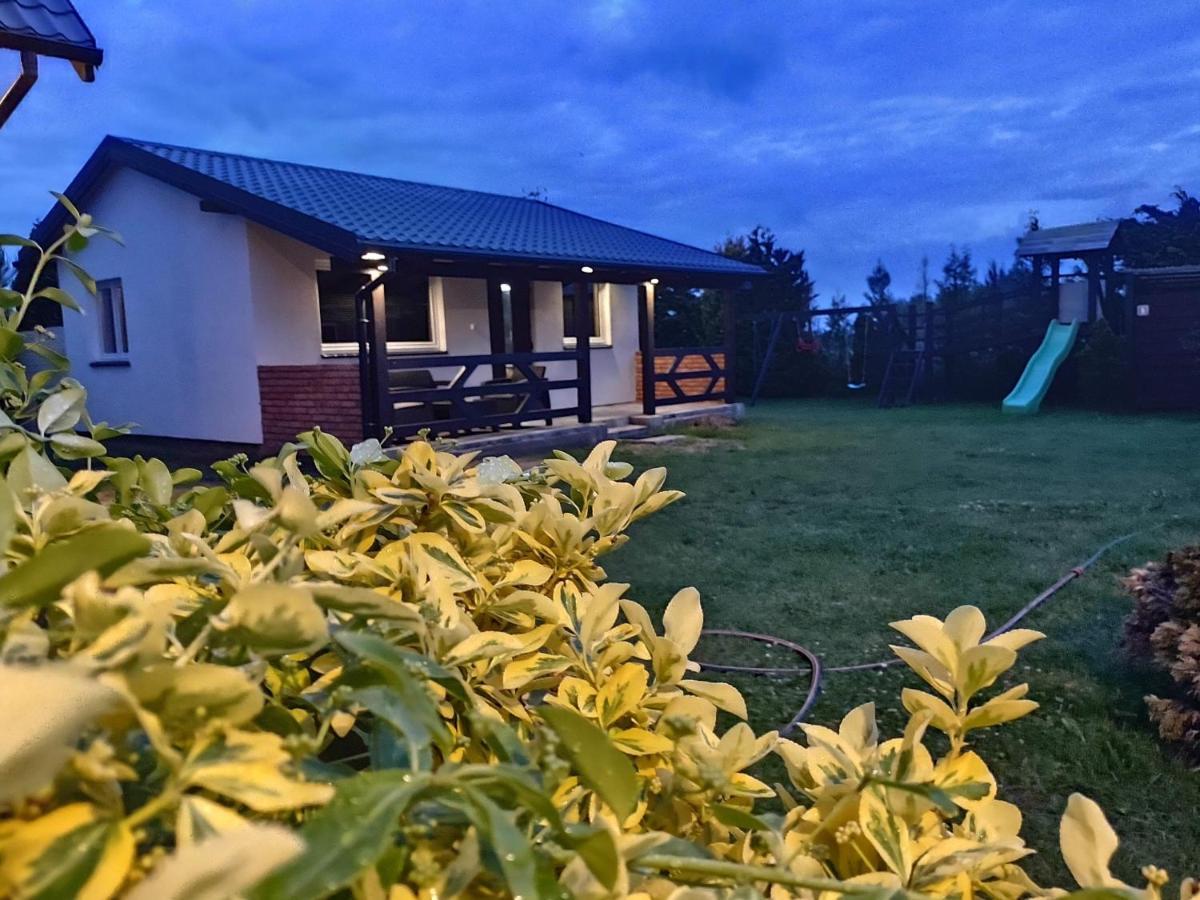 Domek Parterowy Apartamentowy Ostoja レバル エクステリア 写真