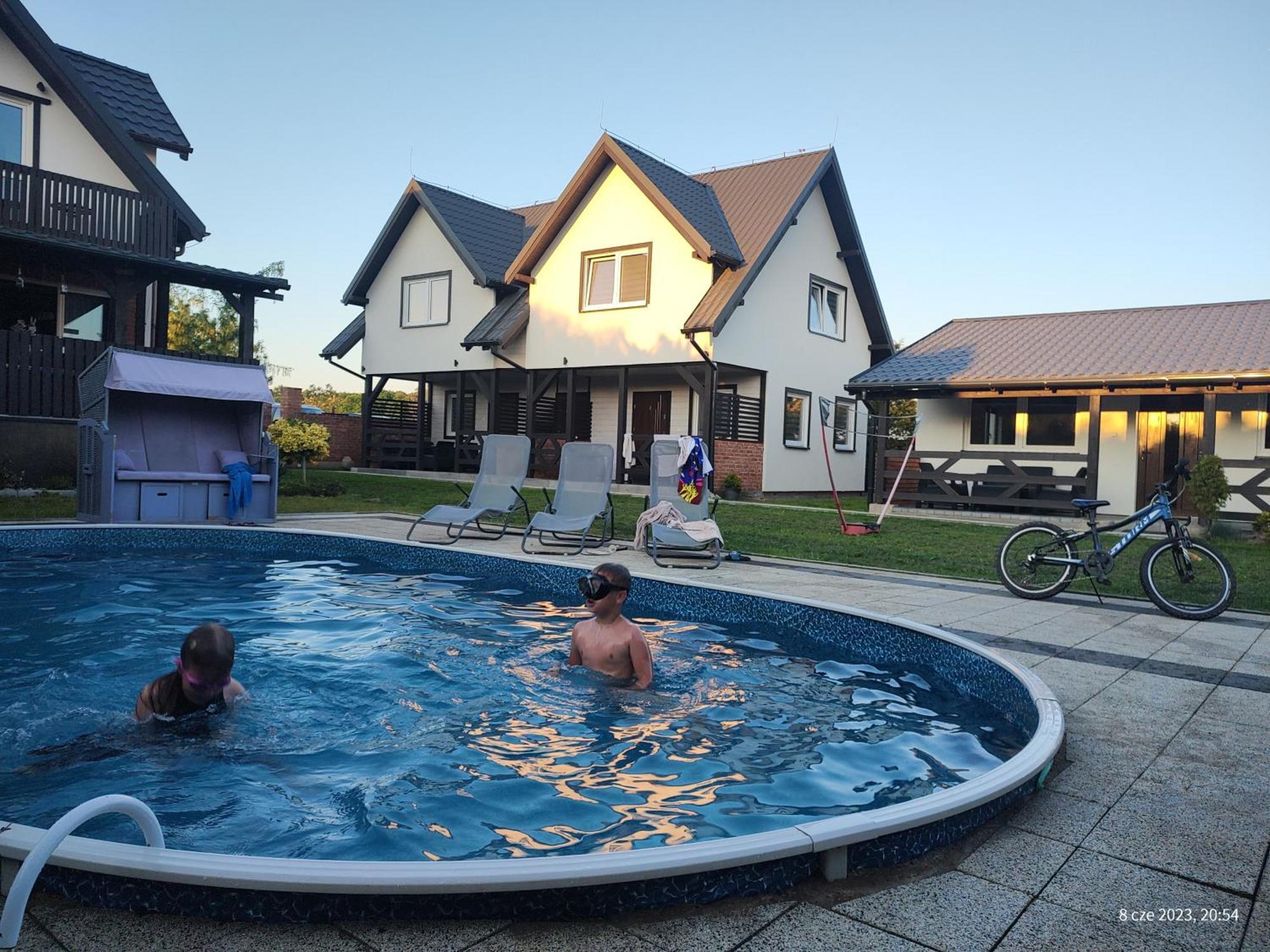 Domek Parterowy Apartamentowy Ostoja レバル エクステリア 写真