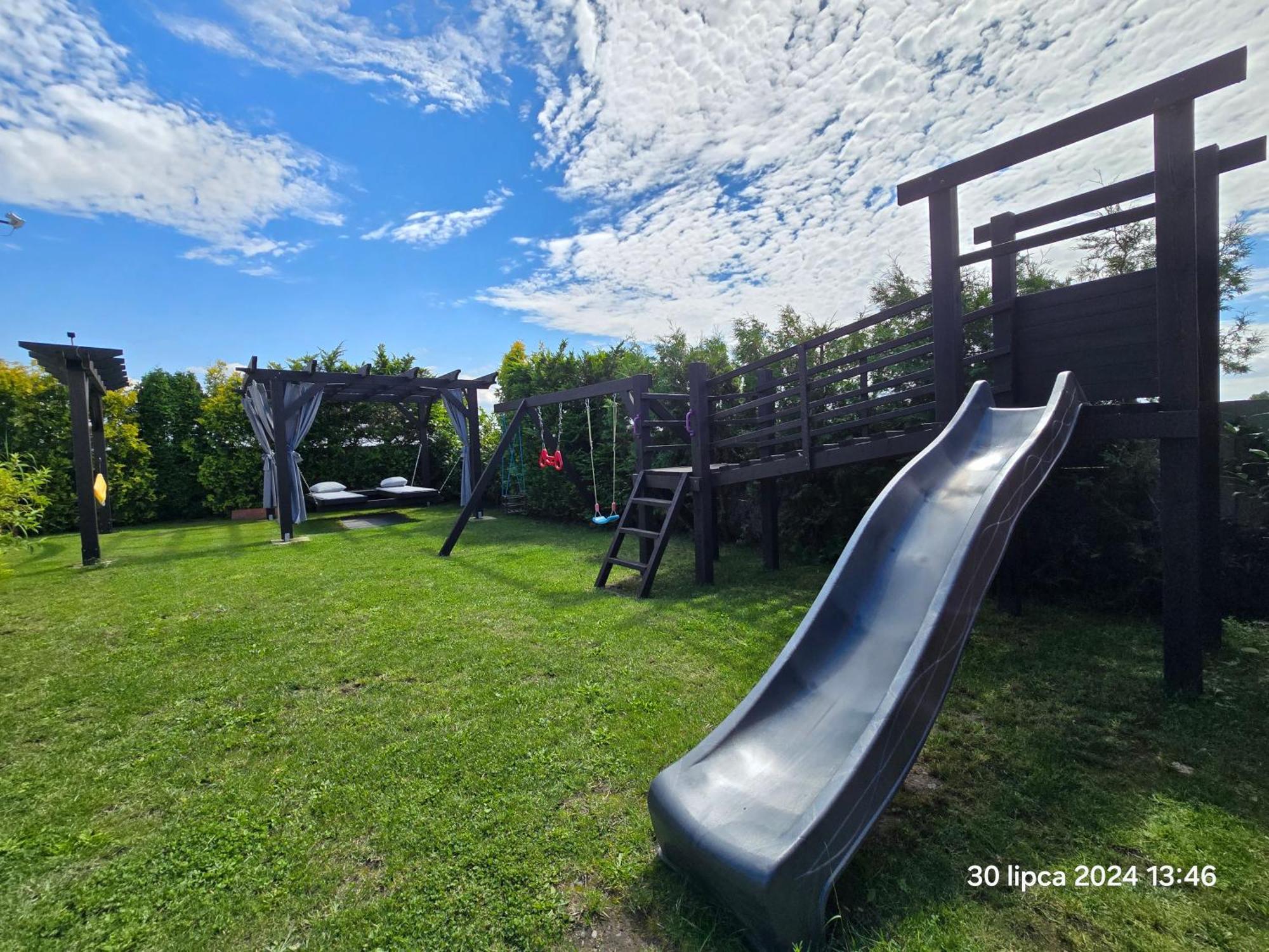 Domek Parterowy Apartamentowy Ostoja レバル エクステリア 写真